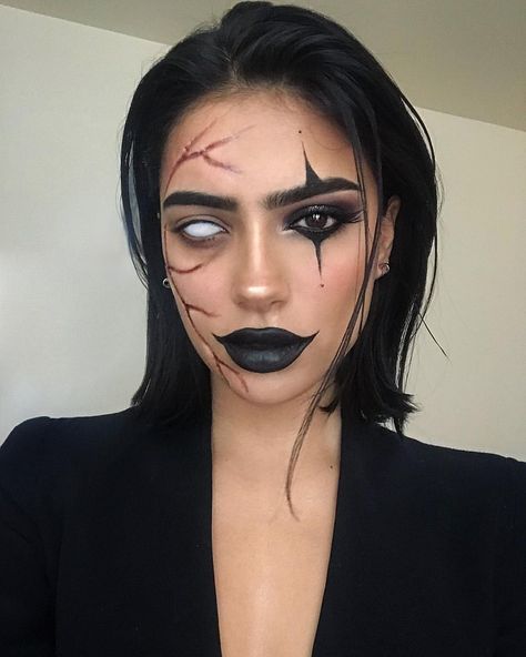 Setareh Hosseini on Instagram: “There’s two sides to every story 🃏🕷🥀 - - - - - - This look was super easy to do! All you need is some rigid collodion(scarring liquid) and…” Rigid Collodion, Scar Makeup, Two Sides To Every Story, Halloween Makeup Scary, Scary Makeup, Scarring, Halloween Makeup Looks, Halloween Make Up, Maquillage Halloween