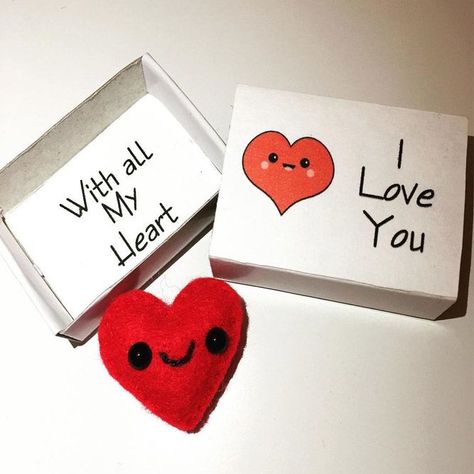 Small Diy Gifts, Anniversary Gift Ideas For Him, Matchbox Crafts, Thoughtful Gifts For Him, Romantic Gifts For Him, Bff Gifts Diy, Anniversary Gift Ideas, Friends Diy, Cadeau Diy