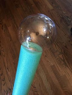 Diy Witch Staff, Diy Maleficent Staff, Witch Staff Diy, Maleficent Diy Costume, Scepter Diy, Diy Couple Costumes, Sia Costume, Staff Tutorial, Diy Crystal Ball