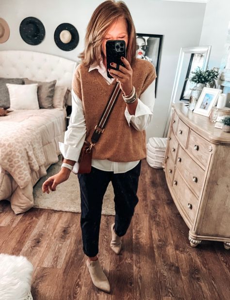 Walmart Winter Outfits 2022, Walmart Outfits Fall 2022, Walmart Sweaters, Outfits With Vests For Women, Walmart Clothes, Sweater Vest Outfit Women, Fall Fashion Trends Casual, Beverly Ennis Hoyle, Walmart Style