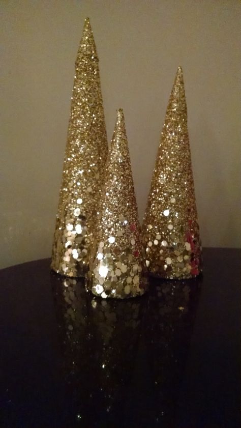 Glitter Trees Diy, Sparkly Christmas Decorations, Christmas Cones Decorations, Cone Trees Christmas Diy, Gold Glitter Christmas, Glitter Christmas Tree, Jeweled Christmas Trees, Christmas Cones, Jeweled Christmas