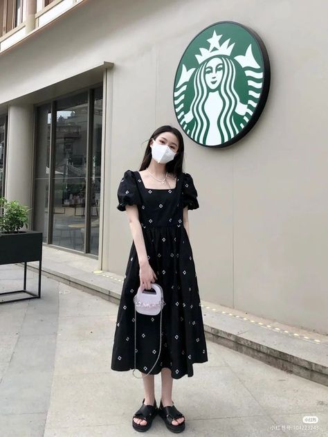 Ootd Korean Style Dress, Long Frocks For Women, Simple Frock Design, Dress Korea, Simple Style Outfits, Simple Frocks, Frock For Women, Stylish Short Dresses, Diy Vetement