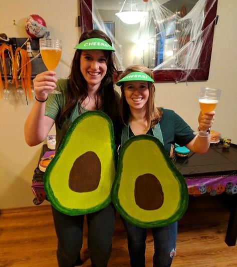 French Toast Halloween Costume, Avocado Toast Costume, Avocado Costume Diy, Diy Avocado Costume, Guacamole Costume, French Toast Costume, Avocado Halloween Costume, Simple Costumes, Pun Costumes