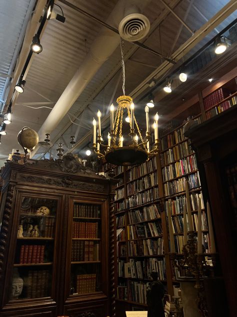 Old School Library Aesthetic, Antique Bookstore Aesthetic, Old Bookstore Aesthetic Vintage, Old Book Shop, Old Bookshop Aesthetic, French Library Aesthetic, Old Book Store Aesthetic, Scrappy Aesthetic, Old Bookshelf Aesthetic