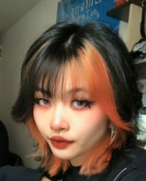 Orange Hair Dye Ideas, Black And Ginger Hair, Haircut References, Dyed Bangs, Hair Dyed Underneath, Black Hair Ombre, Cheveux Oranges, Pelo Cafe, Split Dye