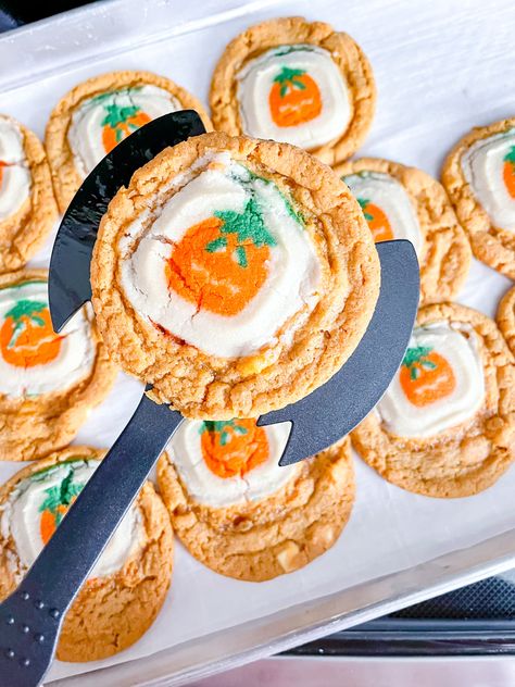 Pumpkin Sugar Cookies Pillsbury, Pilsbury Pumpkin Cookie, Philsbury Halloween Cookie, Pillsbury Pumpkin Cookies, Pumpkin Cookie Dough, Pillsbury Halloween Cookies, Fall Sleepover, Pillsbury Sugar Cookie Dough, Sugar Cookie Pizza