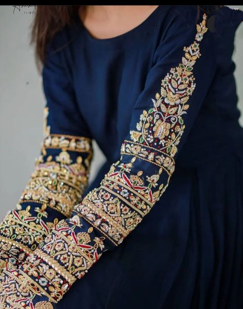 Kurti Sleeves Design, Embroidery Fashion Detail, Velvet Dress Designs, Plain Blue, Pakistani Fancy Dresses, Pakistani Fashion Party Wear, Sleeves Designs For Dresses, Simple Pakistani Dresses, Embroidery Suits Design