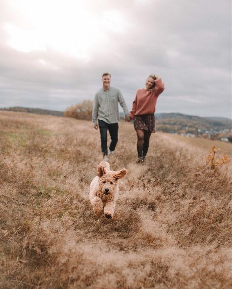 Family Picture With Dog Ideas, Dog In Family Pictures, Christmas Photo Couple And Dog, New Puppy Couple Pictures, Dog And Parents Photoshoot, Fall Pictures With Dog Photo Ideas, Family Pic With Dog Ideas, Family Photo With Dogs Ideas, Fall Couple Shoot With Dog