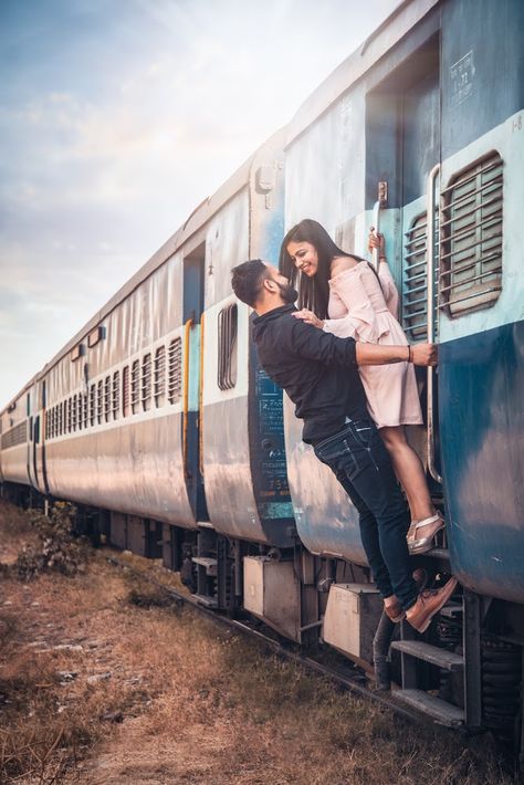 Love Story, Wedding Photography, Train, Photography