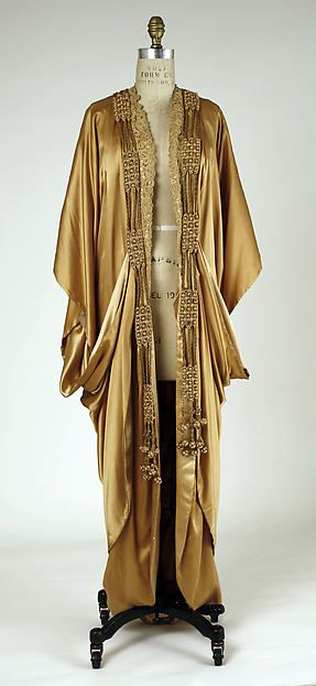 Weeks | Evening wrap | French | The Met Art Nouveau Fashion, Fashion 1910, Evening Wrap, Fu Dog, 1910s Fashion, Evening Wraps, French Silk, Retro Mode, Vintage Gowns