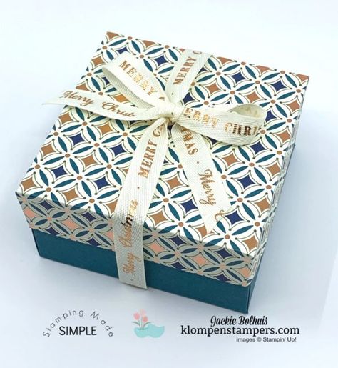 Mind blowing gorgeous gift boxes you can make! Use the stacked boxes as one gift set or give as single gifts. Lovely & budget friendly paper gift boxes for any occasion. www.klompenstampers.com #giftboxesdiy #paperboxes #howtomakeapaperbox #papercraftgifts #diygifts #klompenstampers #jackiebolhuis #stampinup Budget Friendly Gift, Gift Box Design, Hand Embroidery Flowers, Easy Diy Gifts, Paper Gift Box, Diy Gift Box, Diy Box, Gorgeous Gift, Paper Box