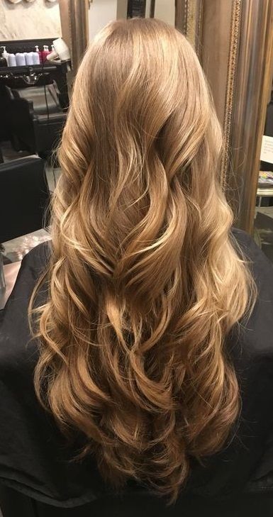 Rambut Brunette, Kadeřnické Trendy, Vlasové Trendy, Dirty Blonde Hair, Honey Blonde Hair, Blonde Hair Inspiration, Hair Stylies, Long Blonde, Hair Inspo Color