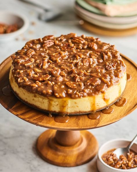 Post Image Pecan Pie Cheesecake Recipe, Caramel Pecan Pie, Pumpkin Pie Ideas, Southern Pecan Pie, Pecan Pie Cheesecake, Pecan Cheesecake, Pie Ideas, Pumpkin Pecan Pie, Pie Cheesecake