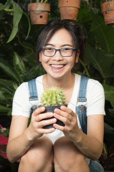 Woman Holding Plant, Plant Swap, Assignment Ideas, Person Drawing, People Photos, Reference Poses, Portrait Inspiration, Art Reference Poses, Critical Thinking