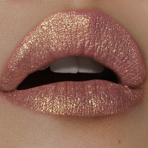 12 gorgeous rose gold lipsticks that are even prettier worn! - Daily Vanity Matte Make Up, Gold Lipstick, Rose Gold Aesthetic, Glitter Lipstick, Orange Lips, Glossy Makeup, Matte Metallic, Beautiful Lips, Lip Art