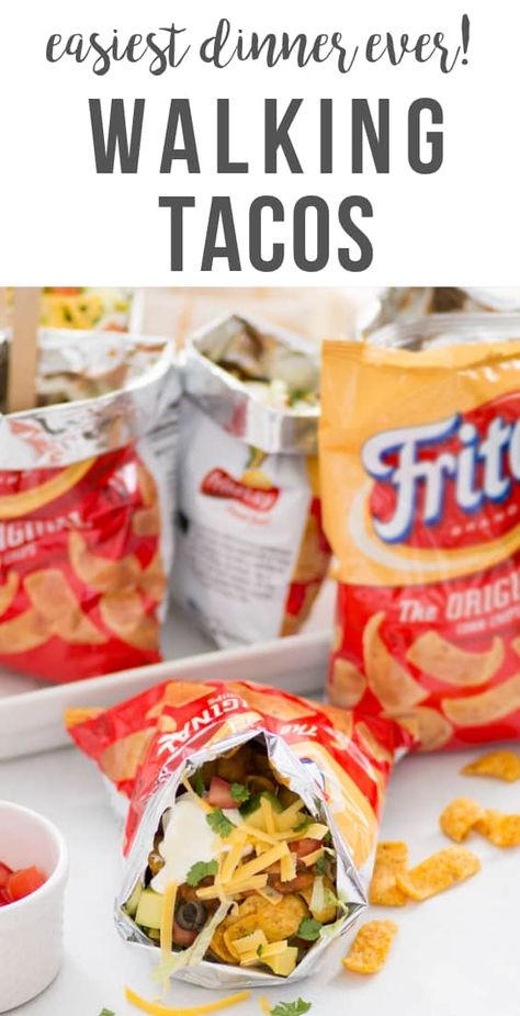 This Frito Bandito recipe (aka Walking tacos with Fritos) is the best meal on the go! Perfect for camping. Simply put chili in a bag of Fritos and top with cheese, sour cream, and taco toppings. Eat straight from the bag with very little cleanup! via happymoneysaver #walkingtaco #fritos #fritobandito #campingmeal #campingsnack #familyfriendly Frito Bandito Recipe, Tacos In A Bag, Walking Tacos Recipe, Super Bowl Party Ideas, Party Ideas Kids, Super Bowl Snacks, State Fair Food, Walking Tacos, Bowl Party Food