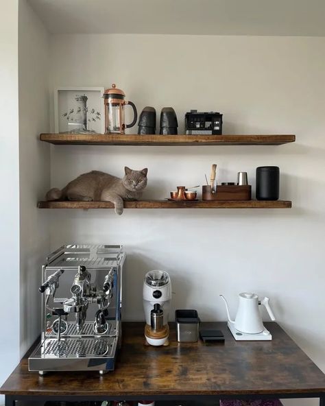 41 Best Coffee Bar Ideas for the Perfect DIY Pick Me Up Station Espresso Machine Station, Coffee Machine Station, Kaffe Station, Wood Coffee Bar, Home Coffee Bar Ideas, Coffee Setup, Coin Café, Coffee Bar Station, Tea Station