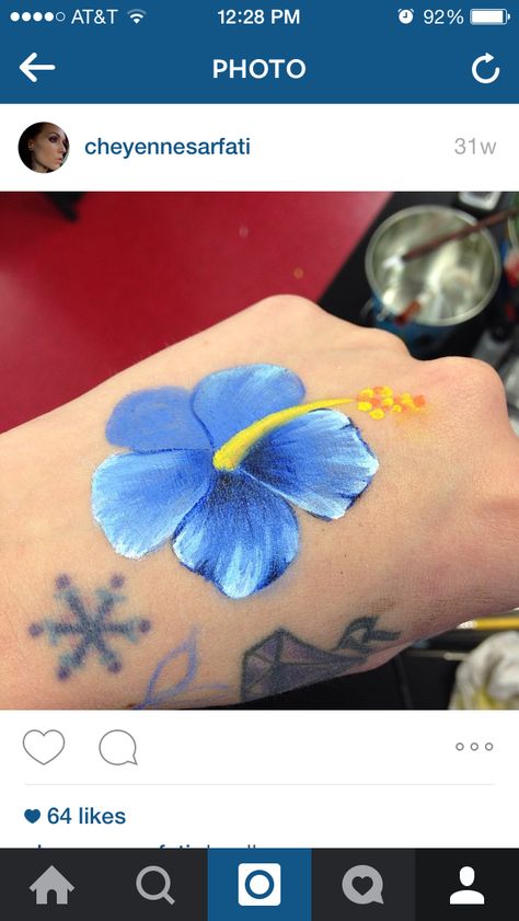 #Hibiscus flower I did on my hand using #poisemakeup as a demonstration for my students at #EIschoolofprofessionalmakeup #bodypainting #bodypaint #creammakeup #flowerbodypainting #bodyart #facepaint #face #painting #body #paint #poiseHDcream #makeup #bodymakeup #poiseHDcreme Tropical Flower Face Paint, Skirt Painting, Santos Tattoo, Flower Face Paint, Face Painting Flowers, Flower Face, Face Paintings, Creepy Tattoos, Football Themes