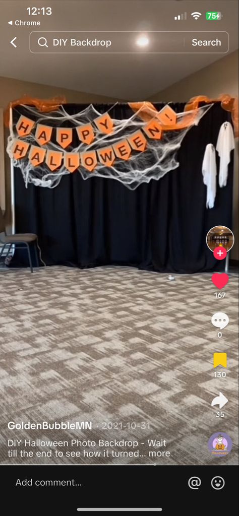 Halloween Dance Middle School, Diy Halloween Photo Backdrop Booth Ideas, Halloween Diy Backdrop Ideas, Halloween Party Backdrop Diy, Halloween Photo Wall Diy, Halloween Photobooth Idea, Halloween Photo Booth Ideas Backdrops, Photo Booth Room Ideas, Simple Halloween Backdrop