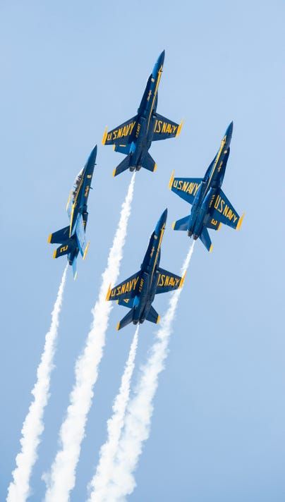 Angles Wallpaper, Blue Angels Air Show, Blue Angles, Us Navy Blue Angels, Go Navy, Airplane Fighter, Angel Wallpaper, Angels Pictures, C 130