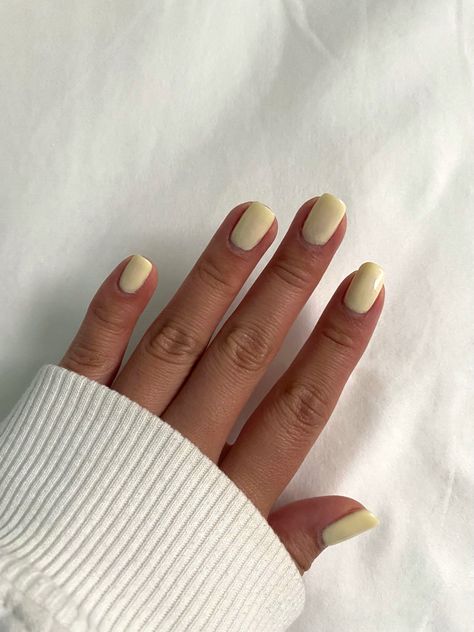 Light Yellow Gel Nails Short, Pastel Yellow Nails Design Short, Light Yellow Square Nails, Short Nails Yellow Pastel, Muted Yellow Nails, Pale Yellow Nails Acrylic, Short Pastel Yellow Nails, Light Yellow Gel Nails, Pale Yellow Gel Nails