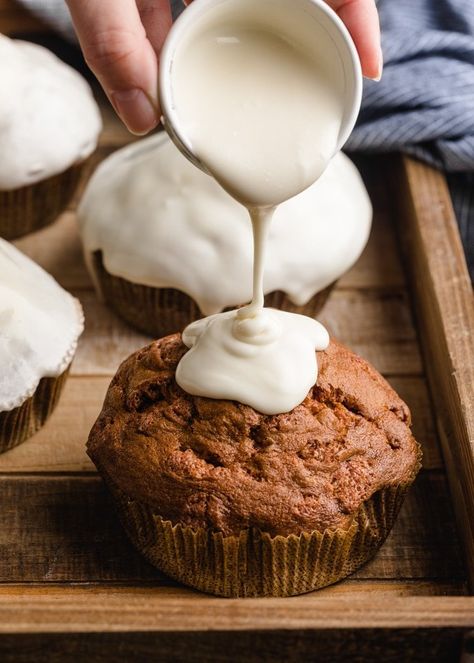 This versatile, easy to make cream cheese glaze is the perfect finish for seasonal cakes, desserts, and sweets. Pourable Cream Cheese Frosting, Glaze Frosting, Sweet Scones, Morning Glory Muffins Recipe, Cake Bundt, Cake Cinnamon, Bourbon Cream, Glaze For Cake, Cream Cheese Glaze