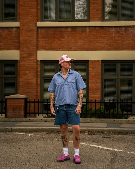 New tat goofin’ 📸 : @gabbyvincentmedia Outfit Breakdown : Hat - @friendsoffelixbrand Shirt - @dickies Shorts - @levis Shoes - @drmartensusa Watch - @evoracompany Chains - @statementcollective_ Rings - @clocksandcolours Levis Shoes, Shorts Levis, Dickies Shorts, Levi Shorts, Color Combos, Tatting, Outfit Ideas, Running, My Style