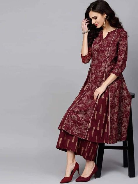 u can look absolutely adorable in this trendy dress Latest Dress Design, Simple Kurta Designs, Designer Kurti Patterns, Simple Kurti Designs, Stylish Short Dresses, Long Kurti Designs, Pakistani Dresses Casual, Beautiful Pakistani Dresses, Salwar Kamiz