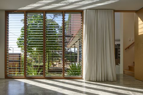 Gallery of Bundeena Beach House / Grove Architects - 11 Jalousie Window, Australian Beach House, Modern Window Design, Street Appeal, Green Roof System, Louvre Windows, Passive Solar Design, Hillside House, Modernist Architecture