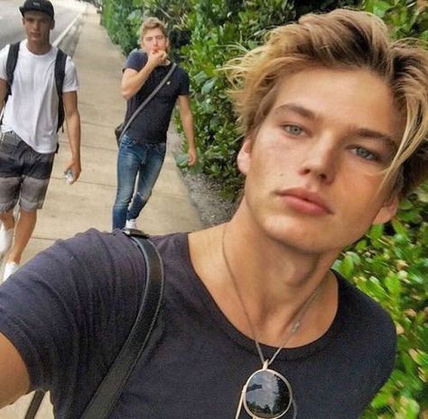 Jordan Barrett, Australian Models, Herren Outfit, Young Men, Male Face, Pretty Men, Kale, Cortes De Pelo