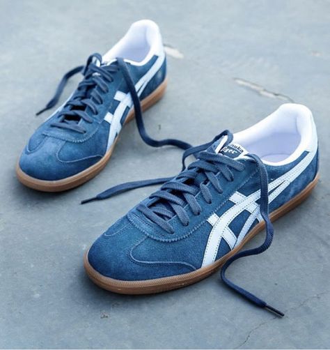 Onitsuka Tiger Tokuten Onitsuka Tiger Tokuten, Trainers 2024, Tennis Outfit Women Athletic Wear, Onitsuka Tiger Women Outfit, Staple Sneakers, Outfit Tennis, Tiger Shoes, Tennis Outfit, Tennis Match