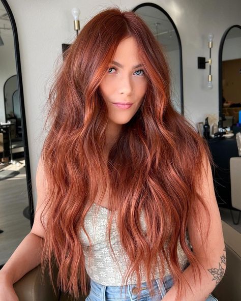 Auburn Red Hair, Pale Skin Hair Color, Dark Red Hair Color, Red Hair Looks, Red Hair Color Ideas, Hair Pale Skin, Natural Red Hair, Red Hair Inspo, Ginger Hair Color