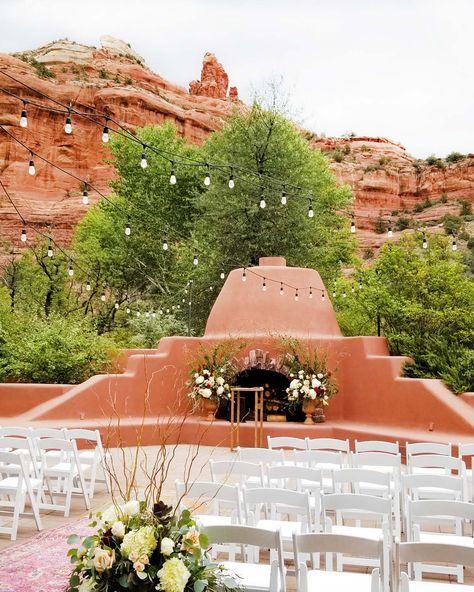 Arizona Wedding Venues, Stunning Wedding Venues, Bridal Preparation, Sedona Wedding, Sedona Az, Wedding Linens, Wedding Sale, Wedding Event Planner, Unique Wedding Invitations