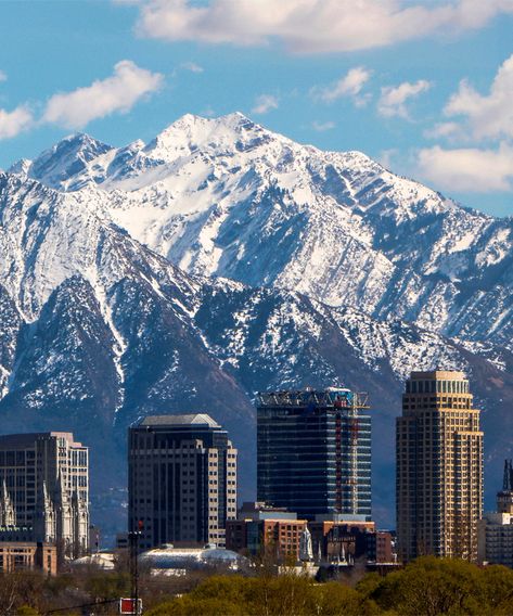 Utah Mountains Snow, American Nature, Experience Map, Utah Mountains, Mountain City, Local Beer, Utah Usa, Salt Lake City Utah, City Landscape