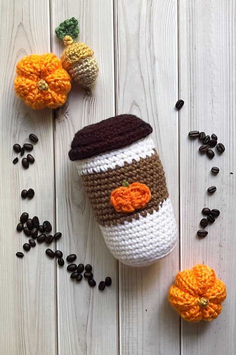 Crochet Coffee Cup Pattern - thecaffeinatedsnail.com Crochet Latte Pattern, Amigurumi Coffee Cup, Coffee Crochet Pattern, Goofy Crochet, Crochet Coffee Cup, Coffee Crochet, Mini Coffee Cups, Cup Pattern, Crochet Dreams