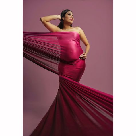 Maternity Shoot With Fabric, Maternity Gown Photography, African Maternity Dresses, Studio Maternity Shoot, Maternity Picture Outfits, Maternity Studio Photoshoot, Studio Maternity Photos, Maternity Photography Poses Couple, Maternity Photography Studio