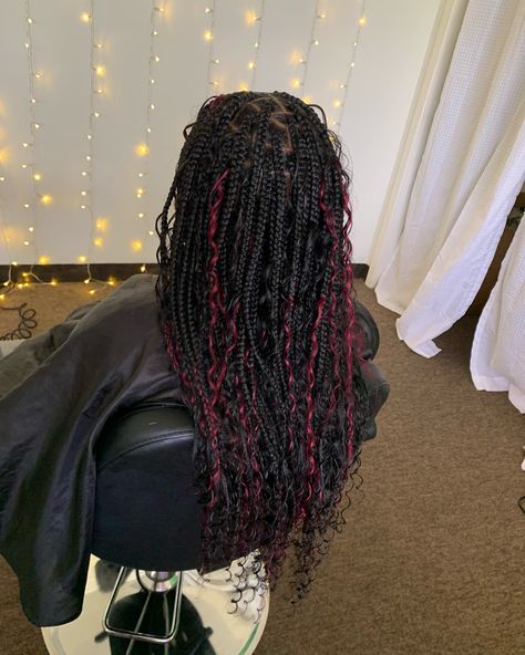 Style: Smedium Mid Back Goddess Braids🎀✨ Color: 1b & pink🖤💗 𝐕𝐢𝐫𝐭𝐮𝐚𝐥 𝐤𝐧𝐨𝐭𝐥𝐞𝐬𝐬 𝐜𝐥𝐚𝐬𝐬 𝐨𝐮𝐭 𝐧𝐨𝐰! 𝐋𝐢𝐧𝐤 𝐢𝐧 𝐛𝐢𝐨 • • • #northhoustonbraider #springtxbraiders #theajexperiencee #conroetxbraider #conroeknotlessbraids #stitchbraids #humbletxbraiders #boothrentalavailable Mid Back Knotless Braids, Goddess Braids Color, Braids Color, Back Braid, Stitch Braids, Knotless Braids, Instagram Style, Hair Clothes, Goddess Braids