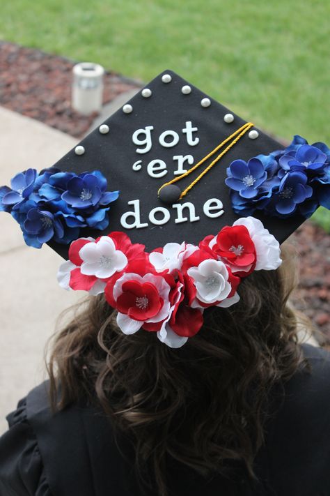 Graduation Cowboy Hat, Graduation Cap Designs Softball, Step Brothers Graduation Cap, Welder Graduation Cap Ideas, Cowboy Graduation Cap, The Spins Graduation Cap, Cowgirl Graduation Cap, Country Grad Cap Ideas, Grad Cap Ideas Western