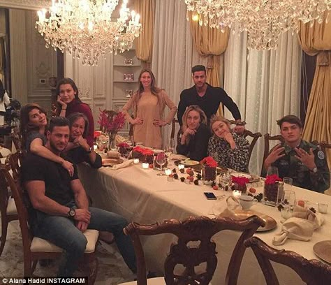 Alana Hadid, Happy Thankgiving, Anwar Hadid, Gigi Hadid Looks, Line Art Flowers, Magical Life, Rich Family, Life Board, Family Matters