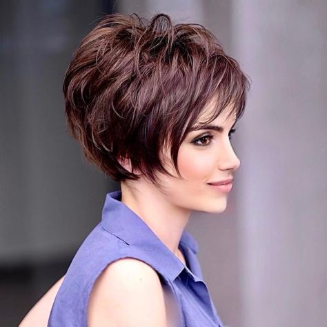 Curling Thick Hair, Brown Pixie, Stacked Haircuts, Short Choppy Haircuts, Choppy Haircuts, Choppy Bob Haircuts, Textured Haircut, Thick Wavy Hair, Short Hair Lengths