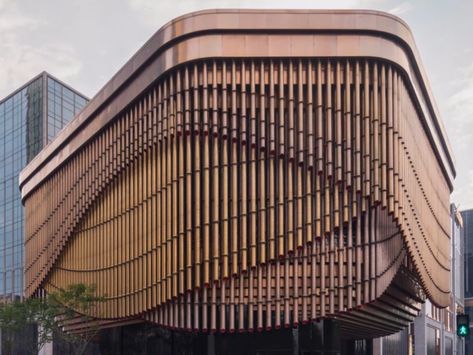 Fosun Foundation kinetic building moving facade Shanghai ... Kinetic Building, Shanghai Building, Organic Architecture Concept, Eco Project, Ecology Projects, Kinetic Architecture, Heatherwick Studio, Eco Buildings, Metal Facade