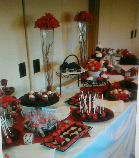 Red, black and white dessert table. Red Black And White Party, Black And White Dessert Table, Black And White Party Decor, White Party Decor, Birthdays Decorations, White Dessert Tables, Mascarade Party, Casino Birthday Party, Black And Gold Party Decorations