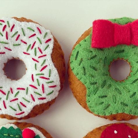 Felt Christmas Cookies, Christmas Stall Ideas, Dessert Animals, Felt Food Diy, Christmas Donuts, Felt Play Food, Felt Crafts Diy, Nothing New, Felt Food