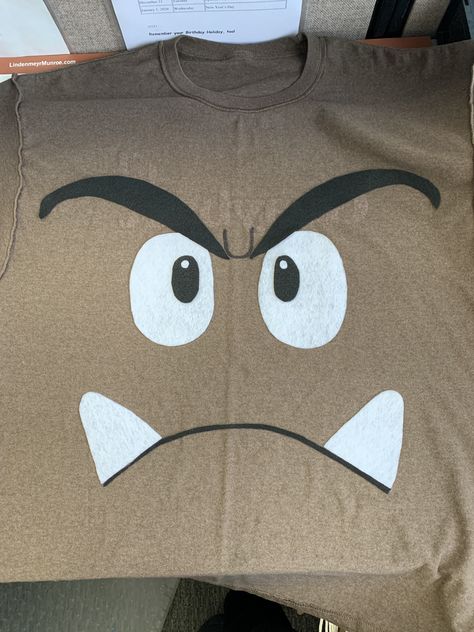 Diy Goomba Costume, Easy Mario Costume, Diy Mario Bros Costumes, Mario Brothers Family Costumes, Super Mario Costumes Diy, Mario Star Costume, Diy Super Mario Costume, Diy Mario Character Costumes, Goomba Costume