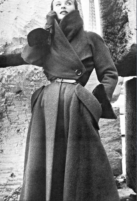 Dior 1950, Dior Collection, Design Moda, Fashion 1950s, 50 Style, Retro Mode, Vintage Couture, Vintage Glamour, Vintage Coat