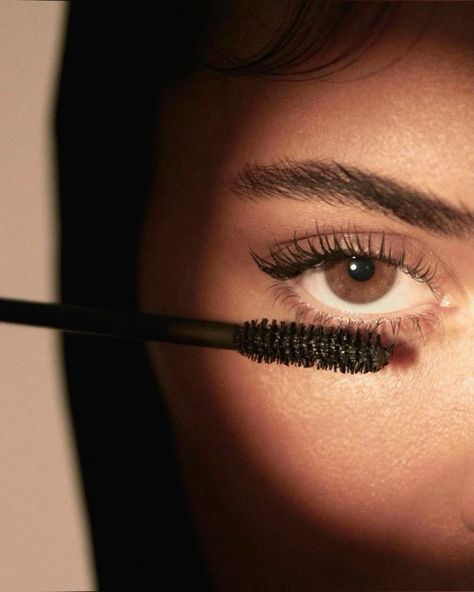 Eye Lash Photography, Flawless Makeup Application, Business Photoshoot, Plant Projects, Mascara Makeup, Eyelashes Mascara, Lengthening Mascara, Volume Mascara, Branding Photoshoot