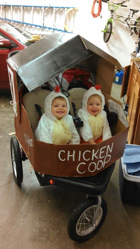 Stroller Halloween Costumes, Stroller Costume, Baby Animal Costumes, Sibling Halloween Costumes, Chicken Halloween, Twin Costumes, Twin Halloween, Twin Halloween Costumes, Baby Halloween Outfits