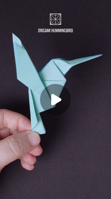 Paper Hummingbird Diy, Animal Mobile Diy, How To Make Origami Birds Easy, Origami Bluebell, Oragami Birds, Hummingbird Crafts, Hummingbird Mobile, Hummingbird Diy, Hummingbird Craft