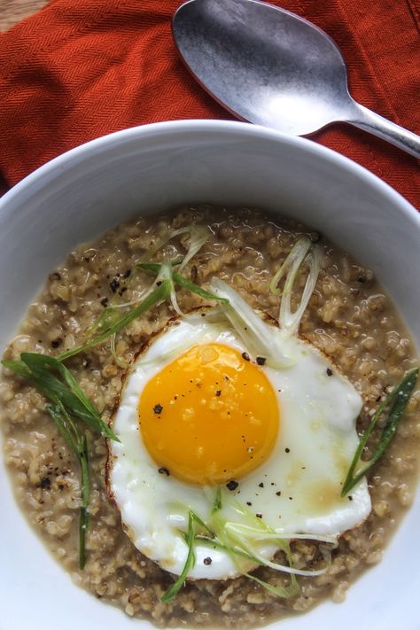 Savory Miso Breakfast Oatmeal Recipe. Looking for more unique ideas for healthy and easy breakfasts? Try this! Japanese Breakfast Vegetarian, Asian Breakfast Recipes Healthy, Asian Oatmeal, Japanese Oatmeal, Miso Breakfast, Broth Breakfast, Miso Oatmeal, Salty Breakfast Ideas, Oatmeal Savory