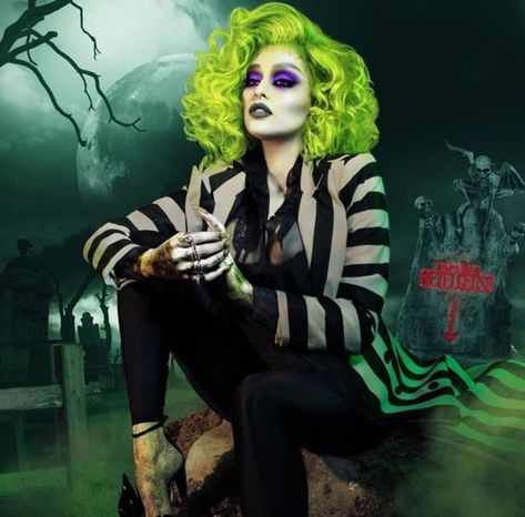 Female Beatle Juice, Lady Beetlejuice Makeup, Diy Beetle Juice Costume Women, Lady Beetlejuice Costume, Halloween Beetlejuice Costume, Bettle Juice Costume Woman, Bettle Juice Make Up Women, Women Beetlejuice Makeup, Beetlejuice Womens Makeup